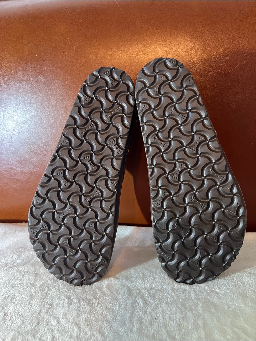 Birkenstock London Oiled Leather Brown Leather Slip-On Clogs with Buckle - Picture 5 of 10